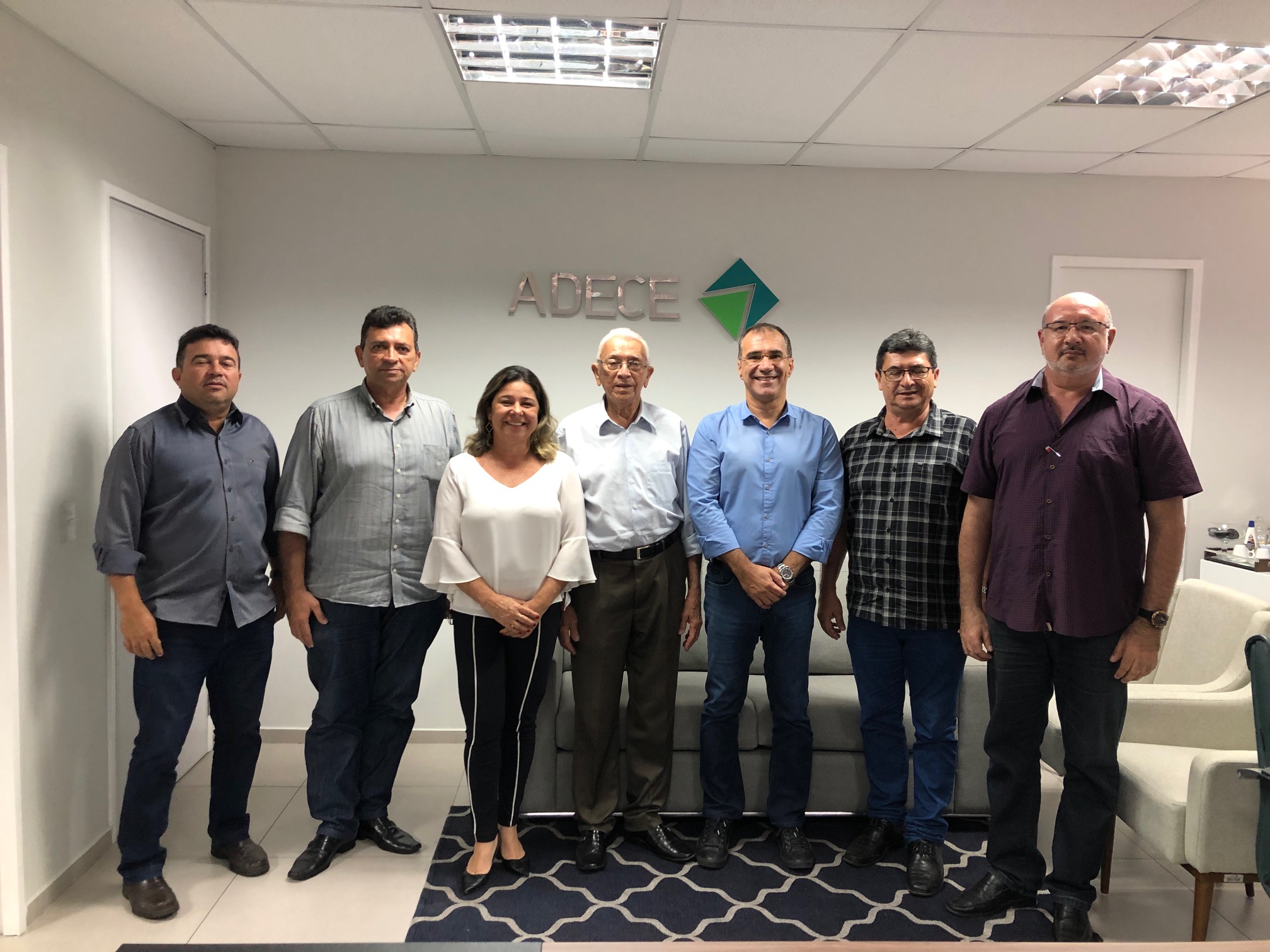 Presidente Eduardo Neves recebe prefeitos de Paramoti e Senador Pompeu