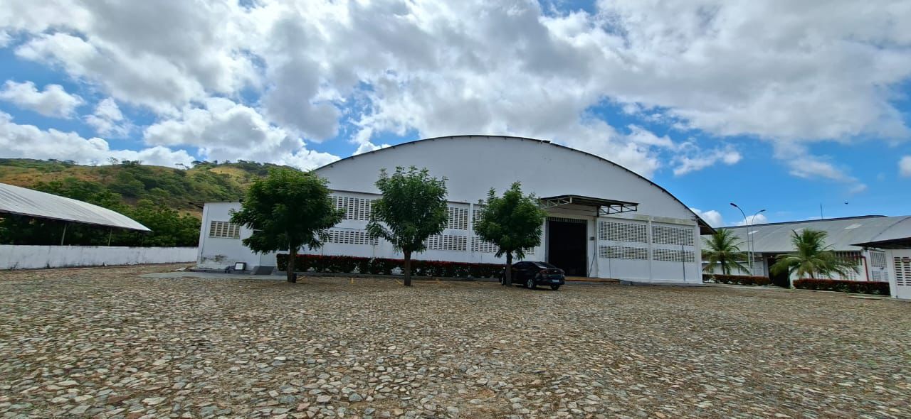 Adece entrega galpão industrial para a geração de mais 500 empregos em Itapajé