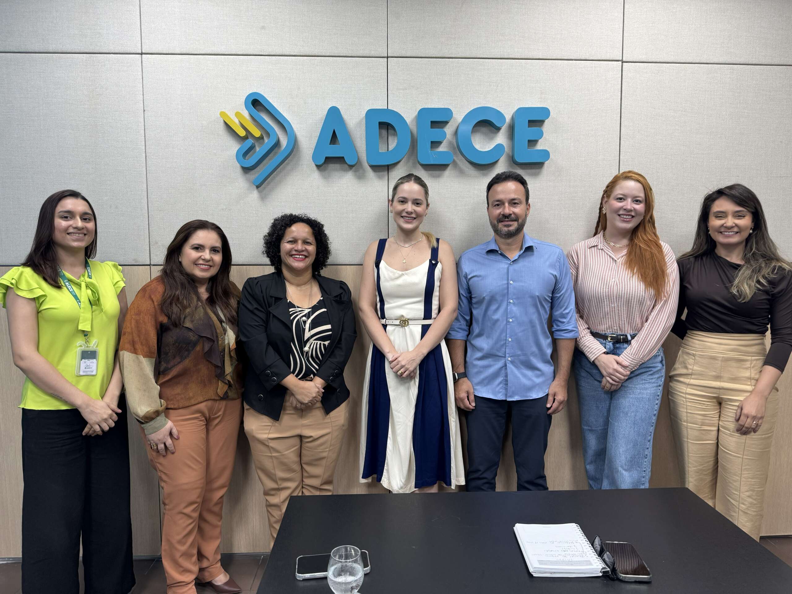 Adece recebe Comitê de Responsabilidade Social da ALECE e discute parcerias